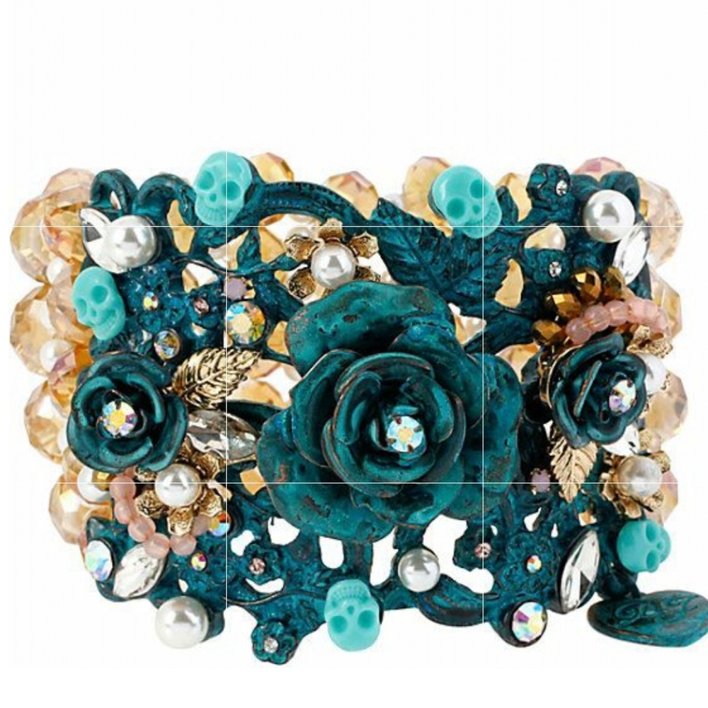 Betsey Johnson Rare Blue Patina Flowers & Blue Skull Crystal Stretch Bracelet